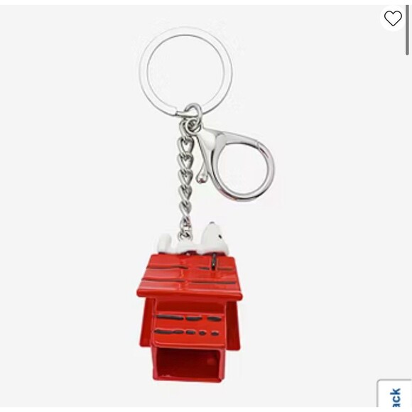 Peanuts Snoopy on Doghouse Iconic Keychain Clip-On Bag Charm New In box Official - Picture 1 of 8